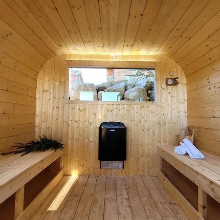 Alaskit Jasna Demänovská Dolina